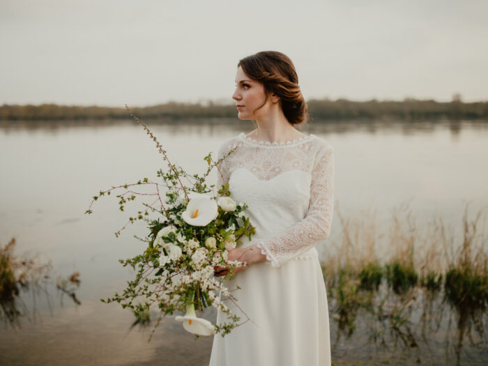 Shooting de robes de mariées sur les bords de Loire à côté d'Angers