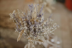 photos de mariage, bouquet de fleurs de la future mariée